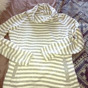 Vineyard Vines Cowl Neck Sweater/Sweatshirt